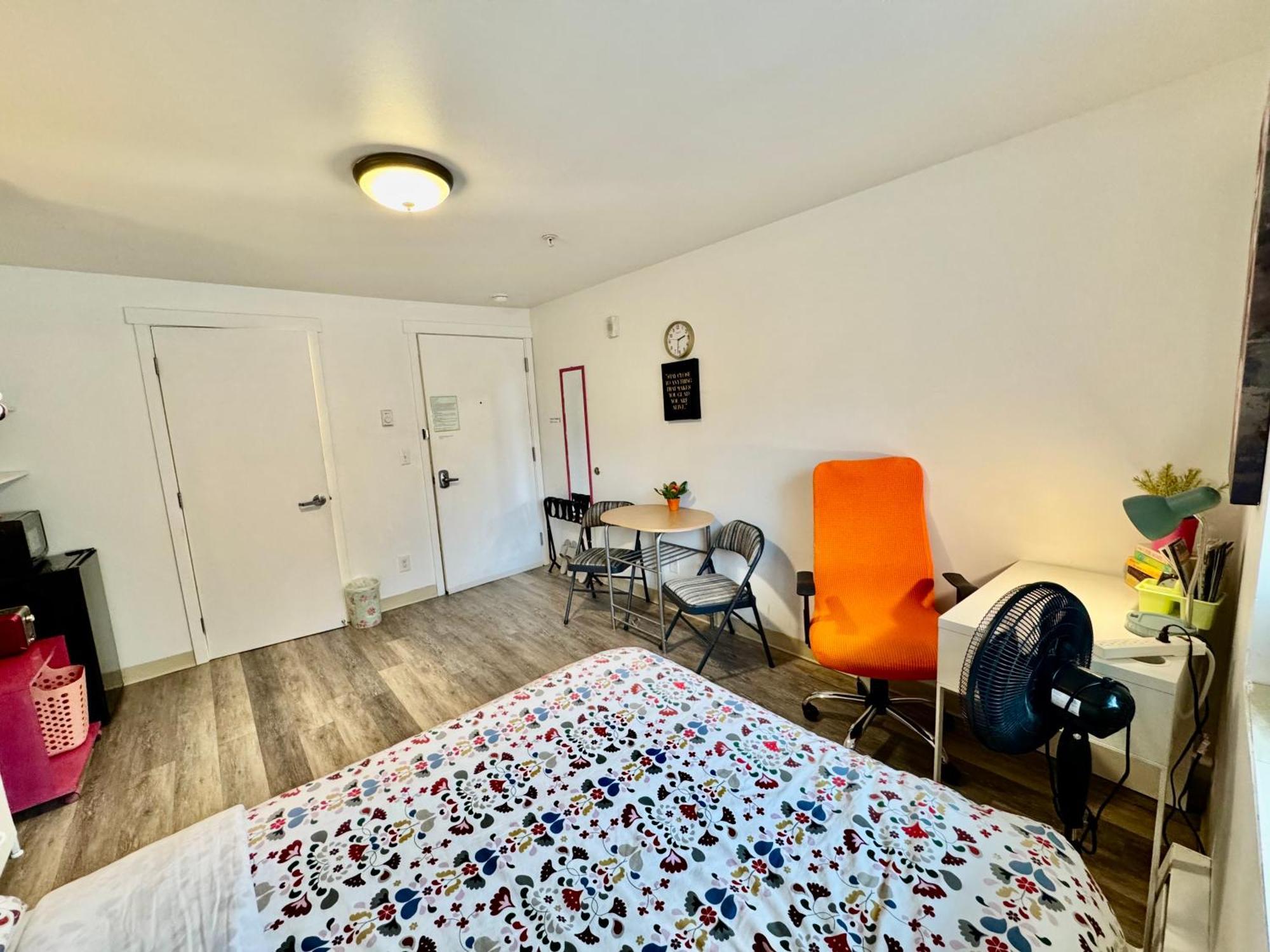 Micro Studio Apartment In University District- 10 Mins Walk To University Of Wa Seattle Exterior foto